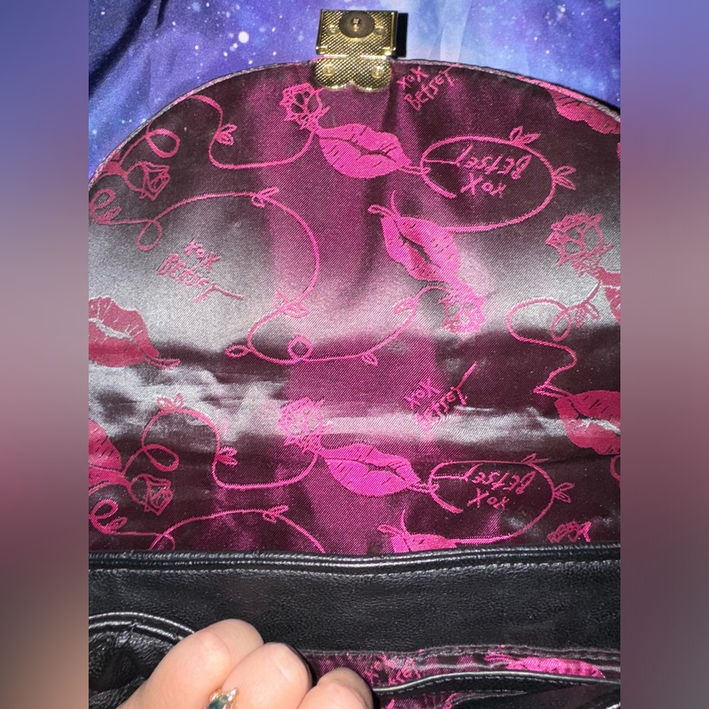 Betsy Johnson “Be Mine” Heart Stitched Convertibl… - image 5